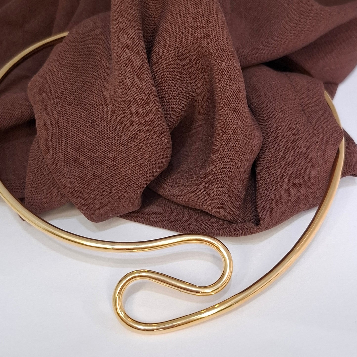 Choker Rigida Ouro Ondulada