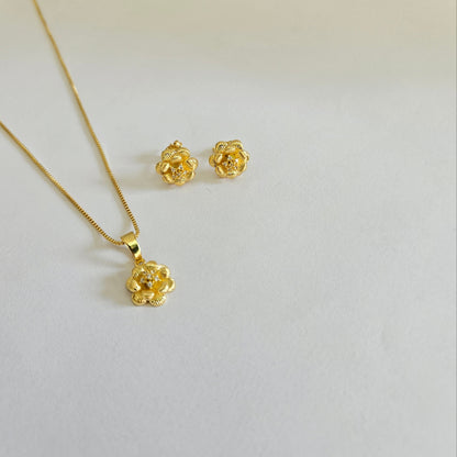 Conjunto Flor Detalhe Cravejado 45 CM