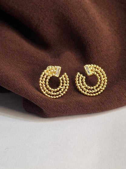 Brinco Meio Círculo Trabalhado