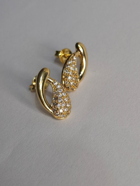 Brinco Vírgula Lisa e Cravejada