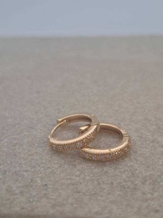 Argola Lisa e Cravejada M